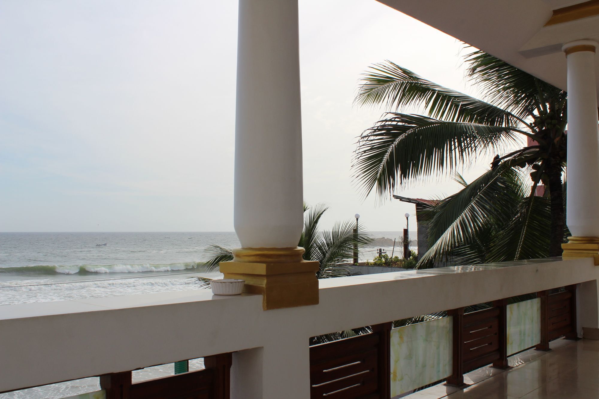 Hotel Sea View Palace - The Beach Hotel, Ковалам Экстерьер фото